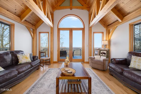 $1,224,800 | 435 Cherokee Mountain Road, Jonesborough, TN 37659