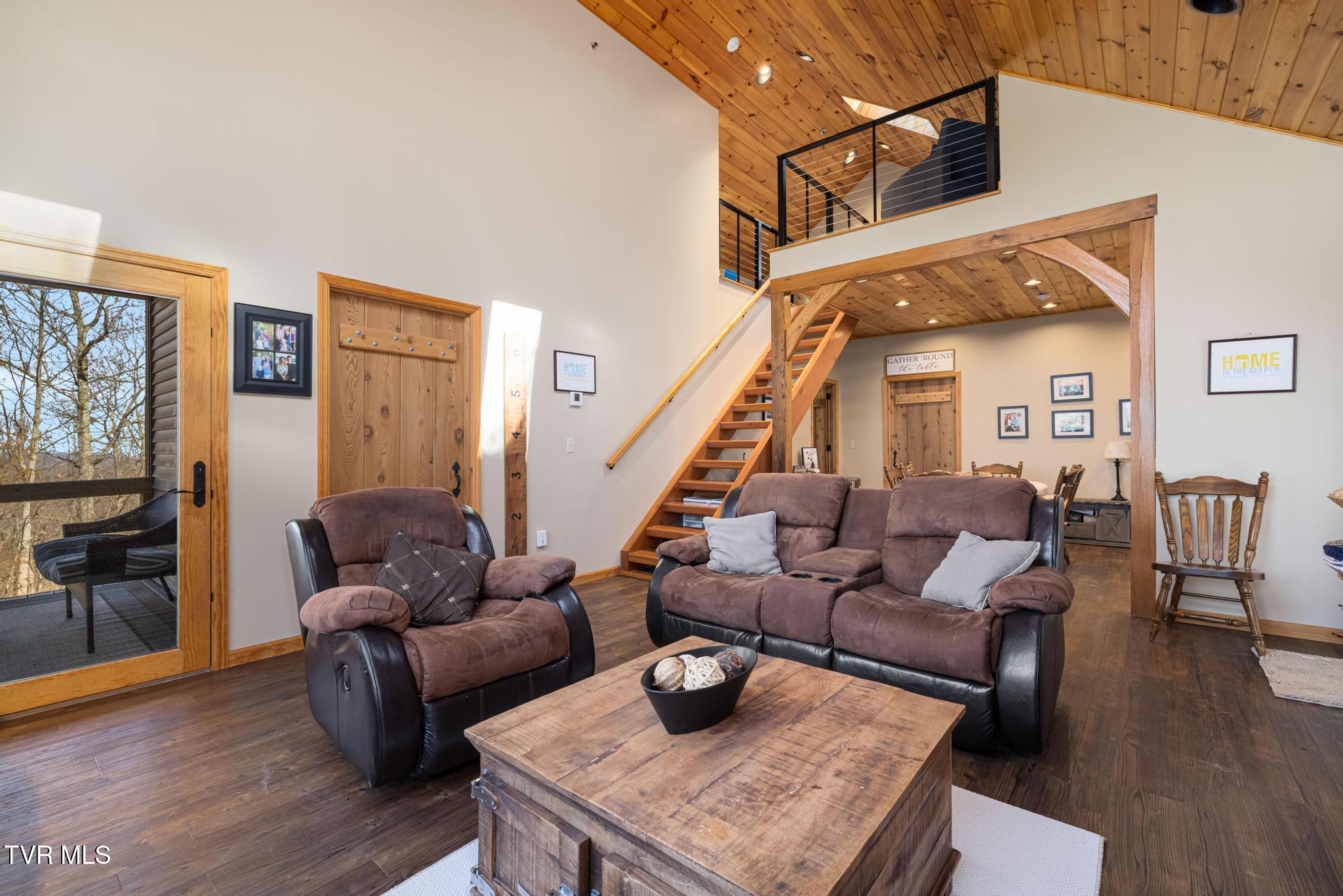 435 Cherokee Mountain Road Jonesborough, TN 37659 - Photo 34 of 75 Den with loft