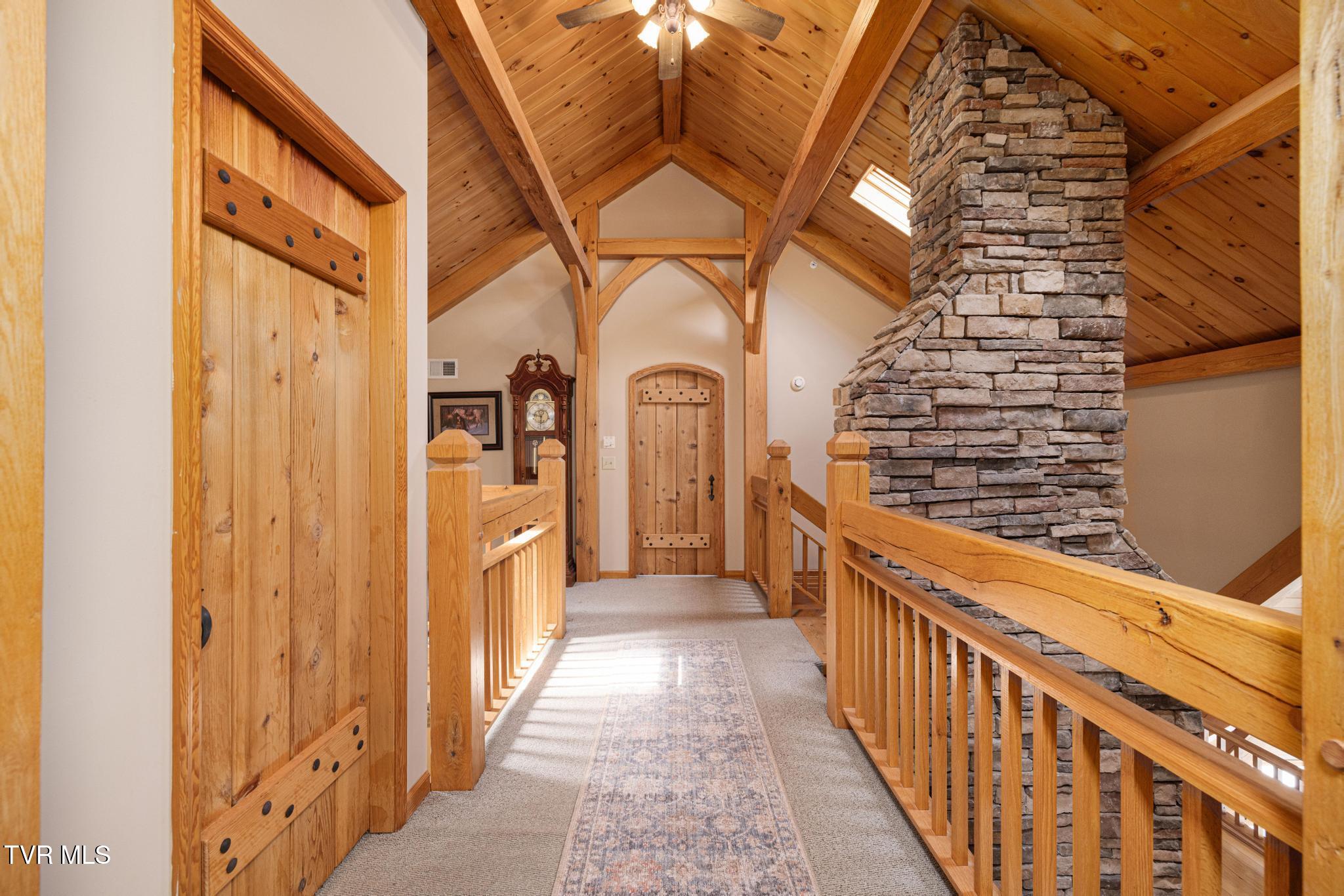 435 Cherokee Mountain Road Jonesborough, TN 37659 - Photo 52 of 75 Upstairs hallway