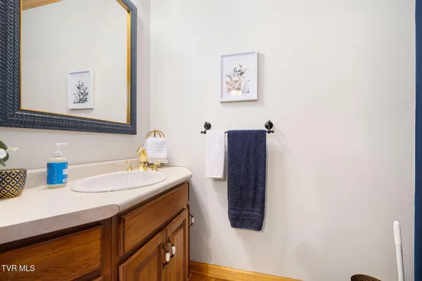 $1,224,800 | 435 Cherokee Mountain Road, Jonesborough, TN 37659