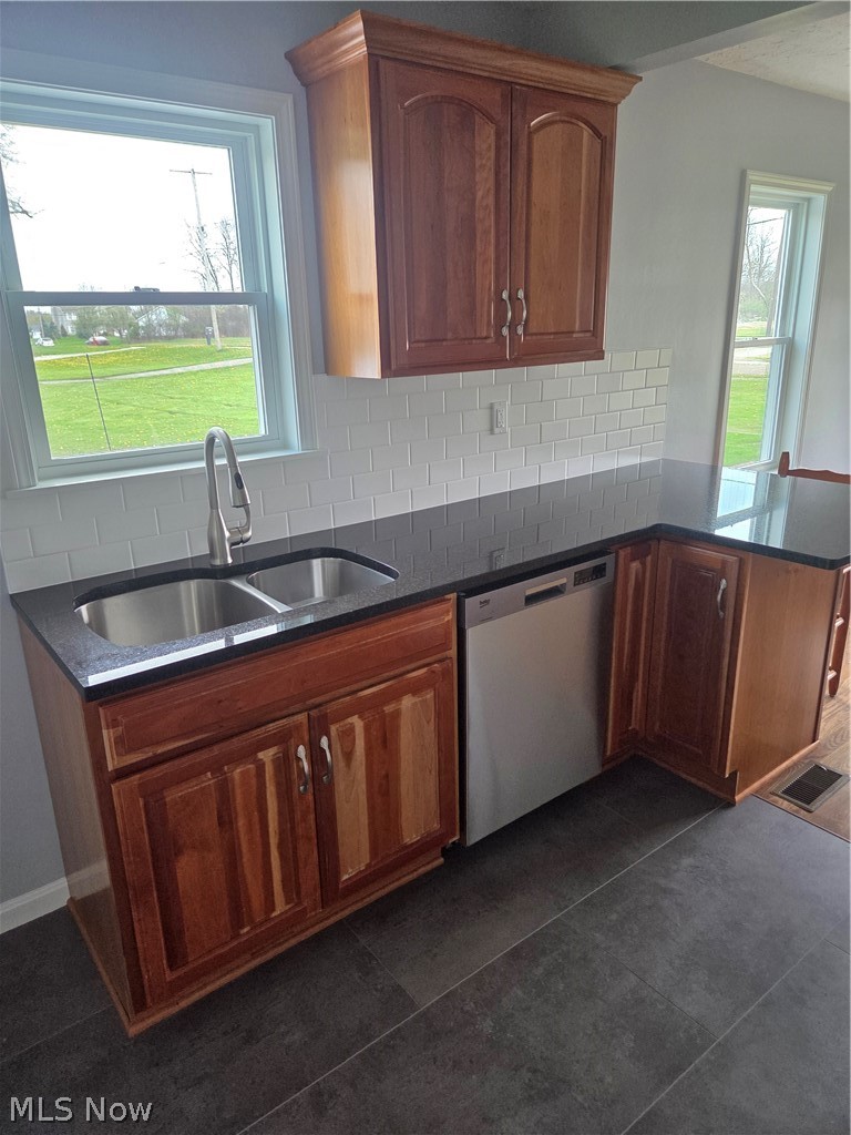 894 North Carpenter Road Brunswick, OH 44212 - Photo 4 of 18