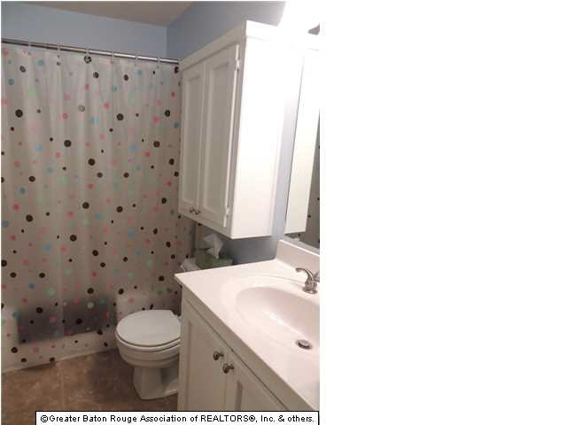 8335 Summa Avenue, Unit B2 Baton Rouge, LA 70809 - Photo 8 of 10 Gallery Image 8
