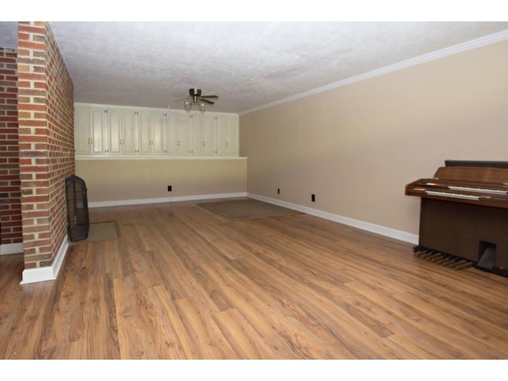 122 Bernie Lewis Road Elizabethton, TN 37643 - Photo 18 of 26 Photo 18