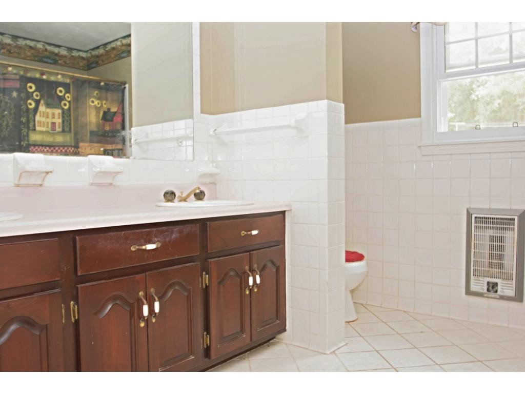 122 Bernie Lewis Road Elizabethton, TN 37643 - Photo 9 of 26 Photo 9