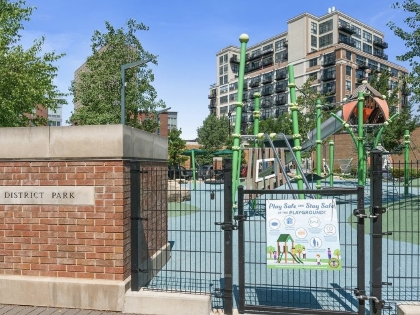 320 East 21st Street, Unit 215 Chicago, IL 60616 - Photo 18 of 18 a building view