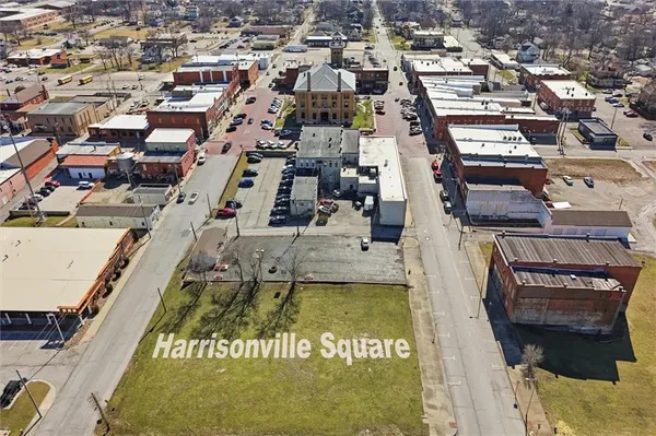 $200,000 | 601 North Lexington Street, Harrisonville, MO 64701