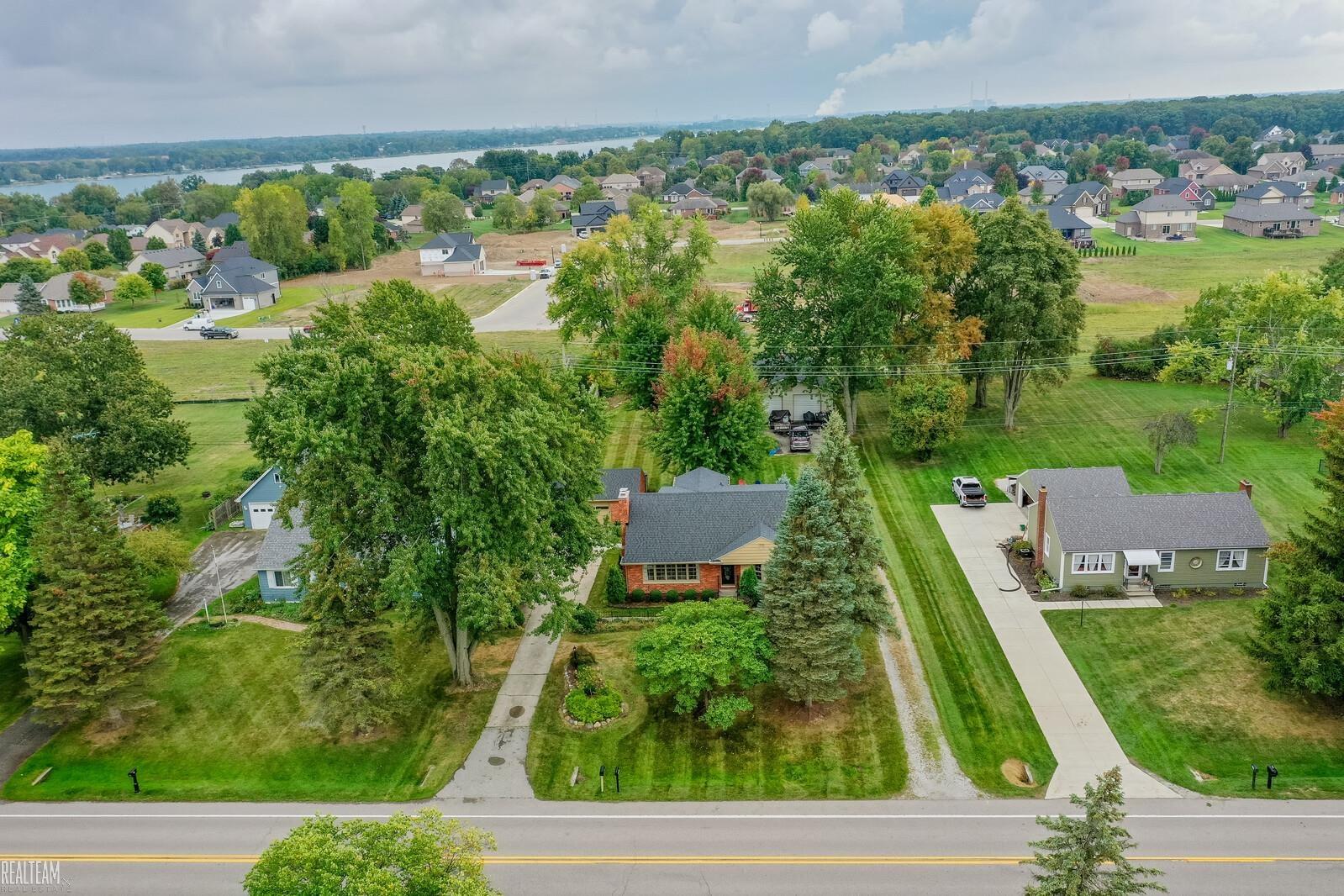 4113 Yankee Road St. Clair, MI 48079 - Photo 3 of 45 50189655-d35f4d6d-cd6d-4657-ba14-12a969fd60e0.JPG