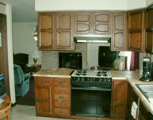 141 McIntyre Road Pittsburgh, PA 15237 - Photo 4 of 5 Kitchen.