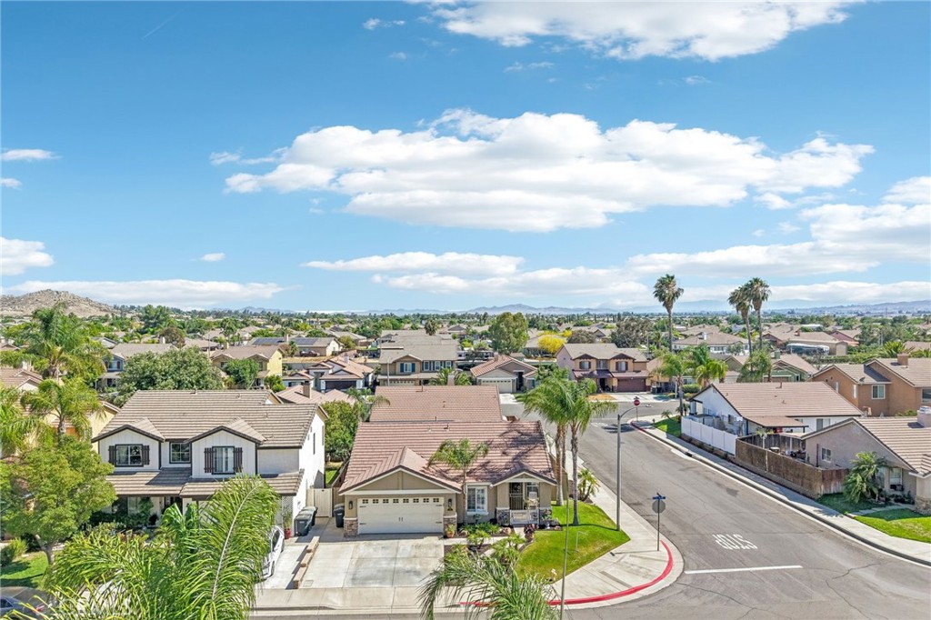 1201 Lilac Ridge Drive Perris, CA 92571 - Photo 5 of 50