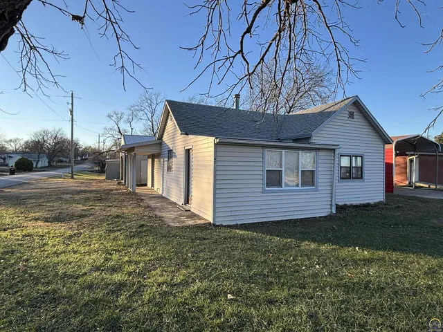 $133,900 | 421 Walnut Street, Cottonwood Falls, KS 66845