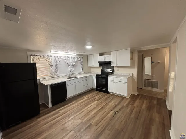 $133,900 | 421 Walnut Street, Cottonwood Falls, KS 66845