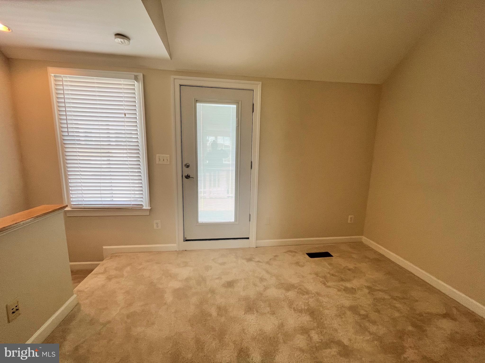 711 Carpenter Road Alexandria, VA 22314 - Photo 23 of 30 Loft Suite
