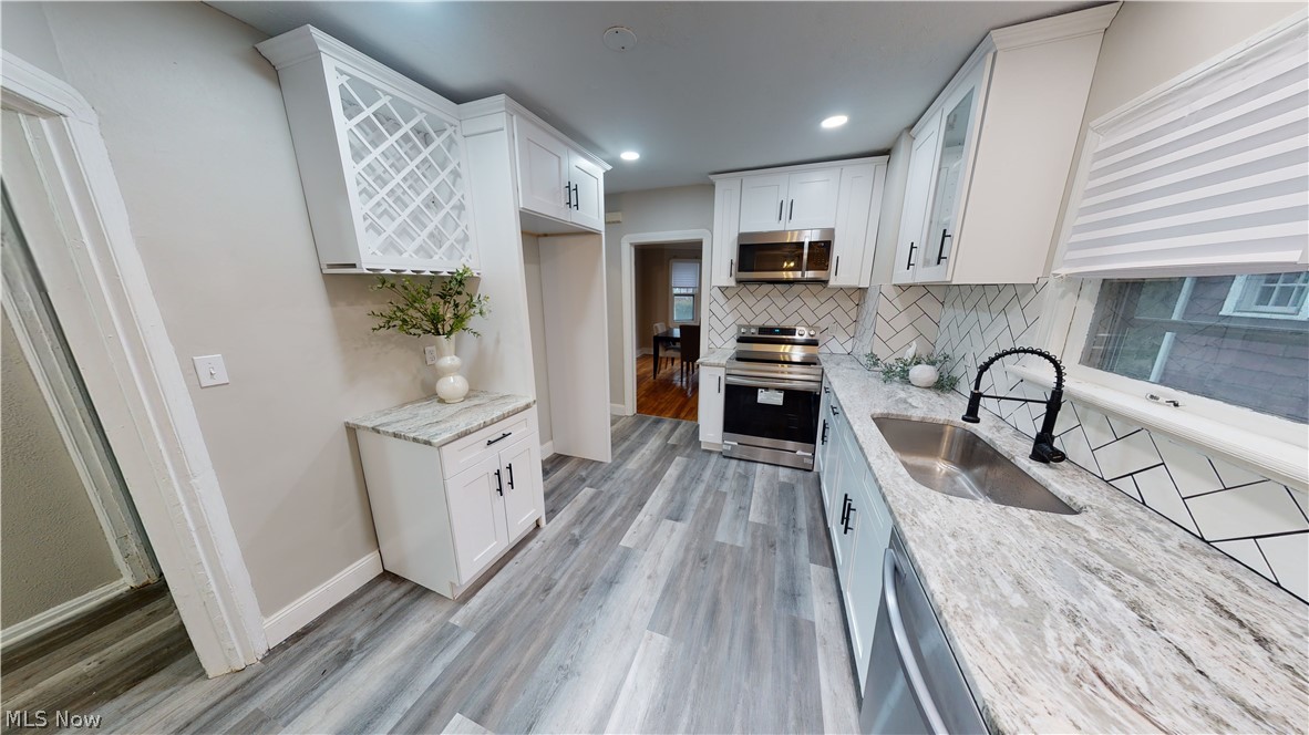 3485 Tullamore Road Cleveland, OH 44118 - Photo 8 of 17 Kitchen