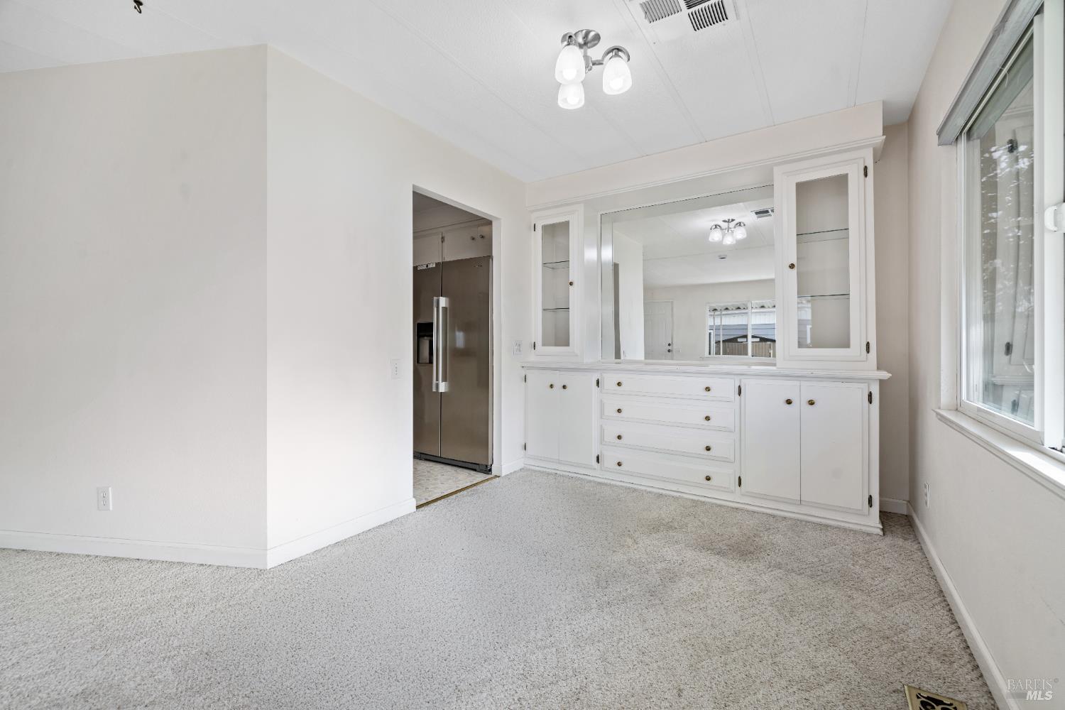 58 Círculo Puerto Rohnert Park, CA 94928 - Photo 9 of 30 a view of an empty room with a window