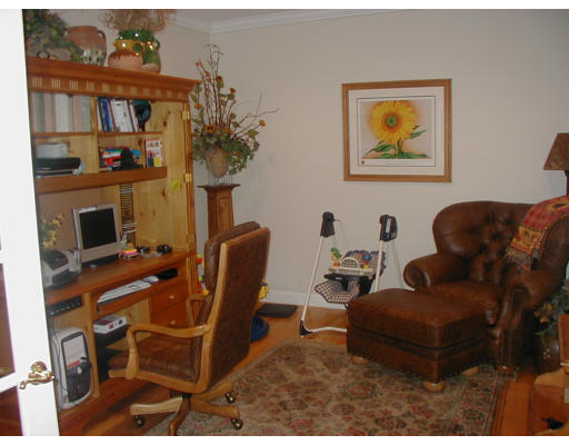 18 Devonshire Road Middleton, MA 01949 - Photo 8 of 12 Gallery Image 8