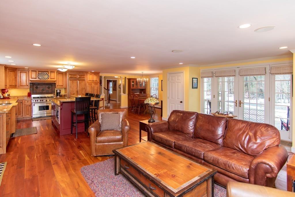 71 Harrington Ridge Road Sherborn, MA 01770 - Photo 9 of 42 Gallery Image 9