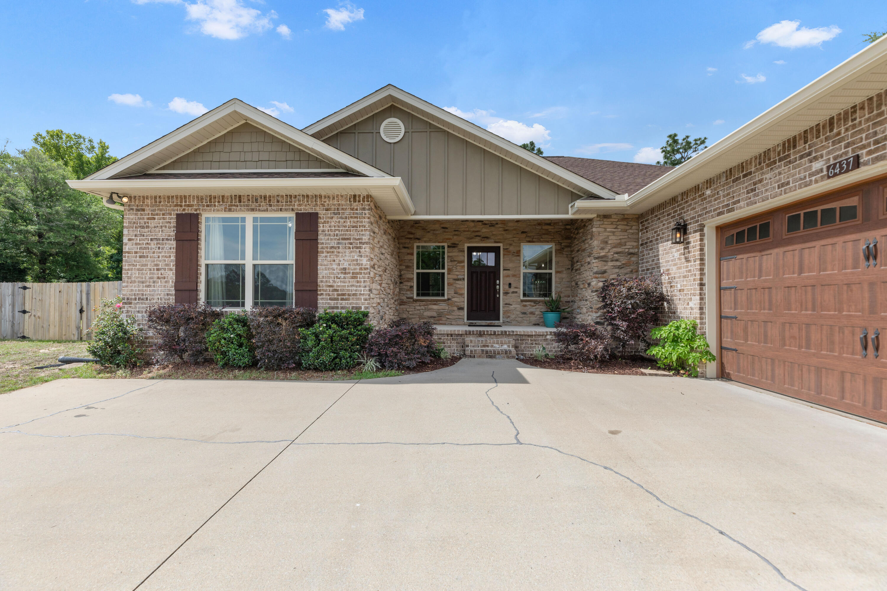 6437 Amanda Court Crestview, FL 32536 - Photo 5 of 41 147A9399