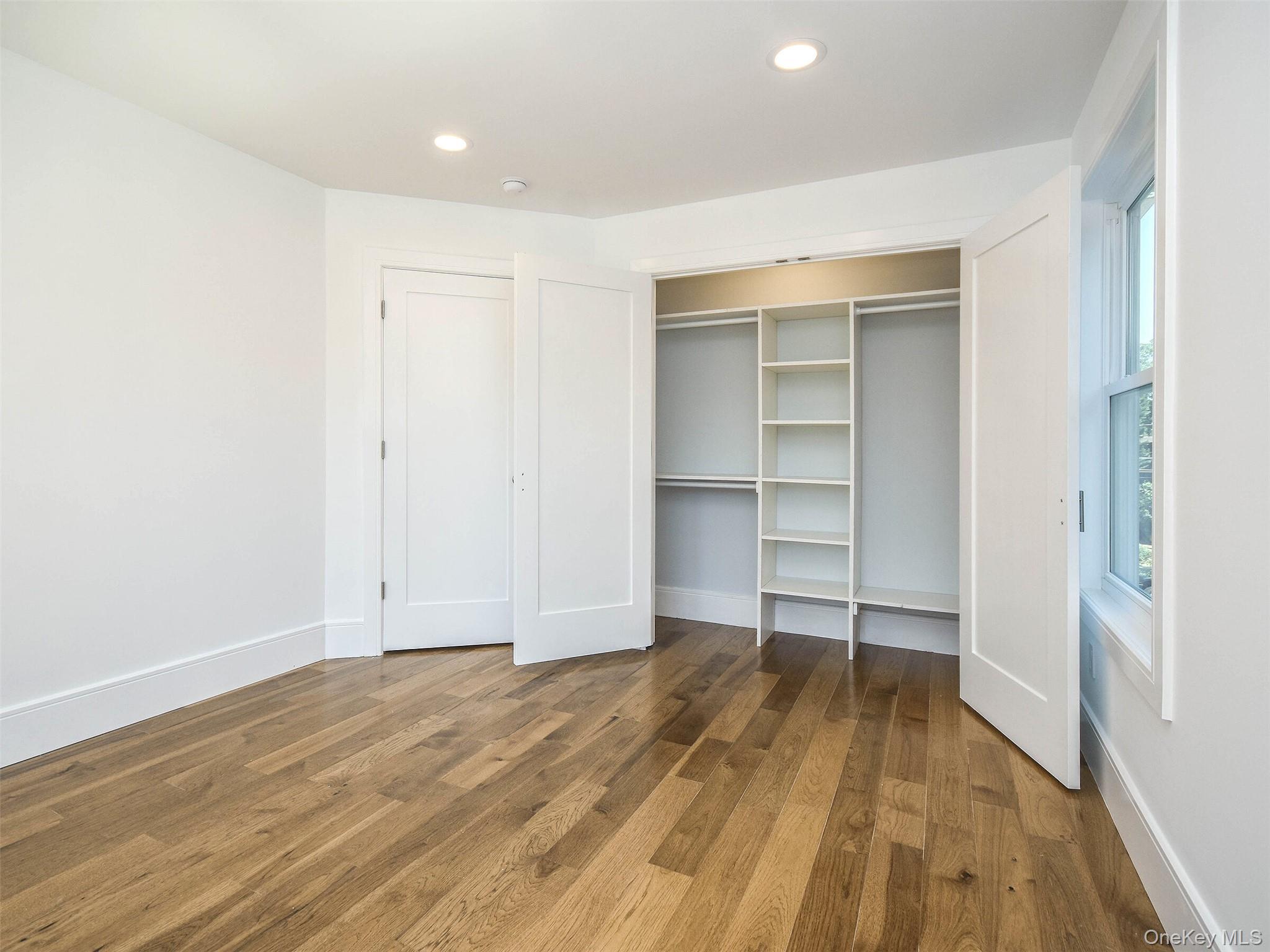 59 A Hickory Road Port Washington, NY 11050 - Photo 10 of 20
