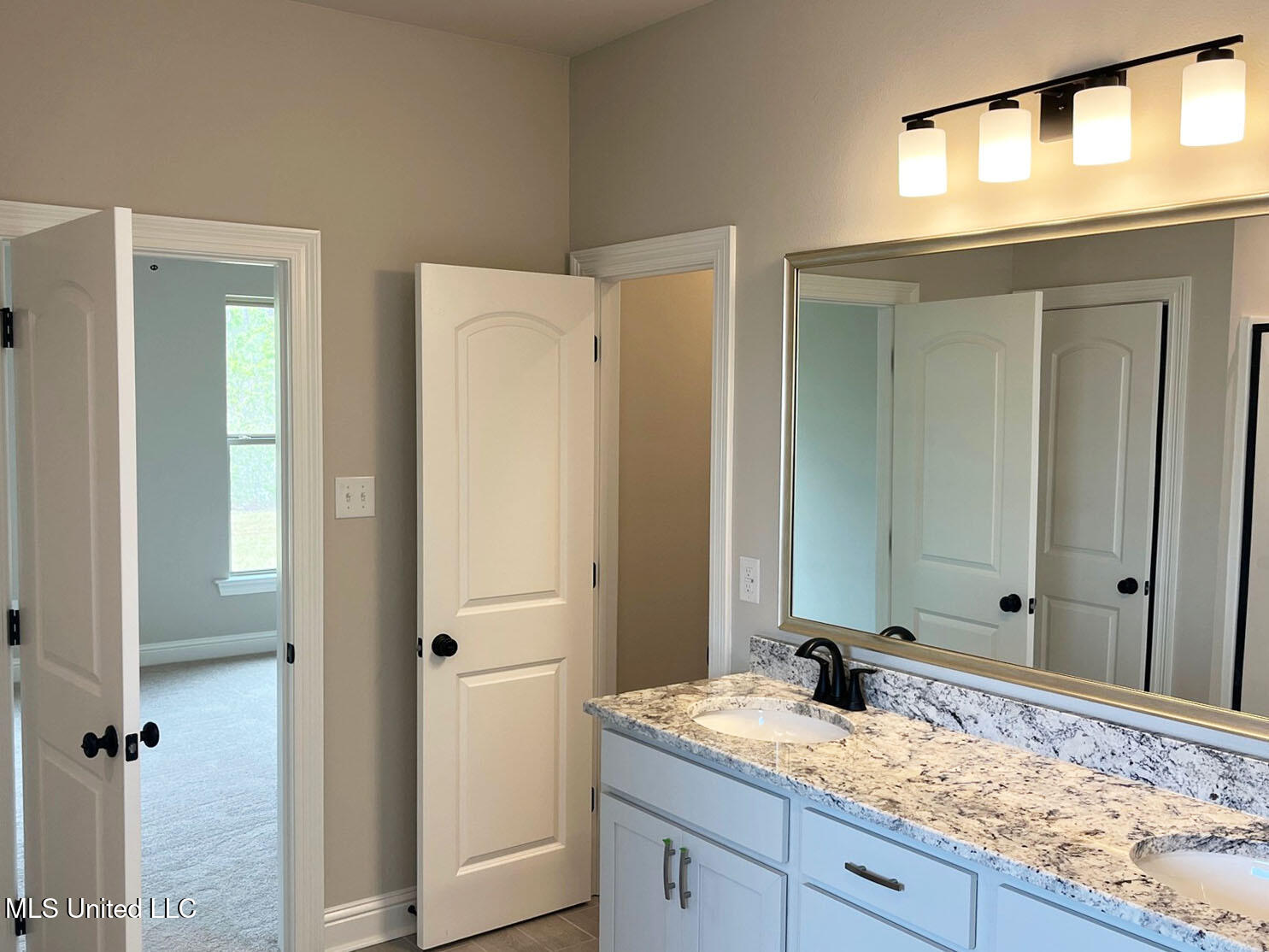 12196 Walker Road Ocean Springs, MS 39564 - Photo 12 of 17 Picture70 copy