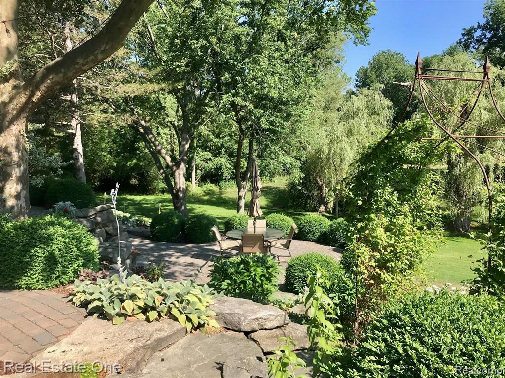 865 Viewland Drive Rochester Hills, MI 48309 - Photo 18 of 90