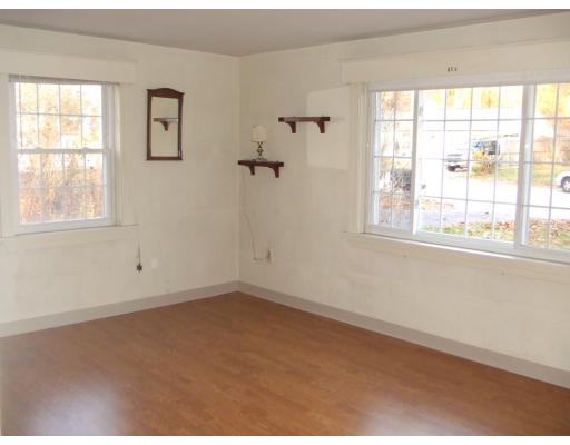 25 Warren Road Auburn, MA 01501 - Photo 7 of 23 Gallery Image 7