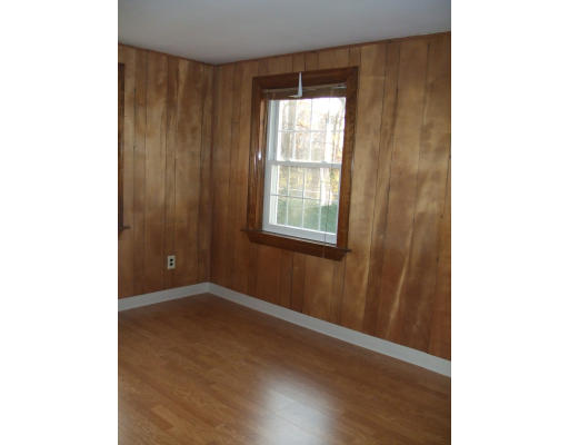 25 Warren Road Auburn, MA 01501 - Photo 9 of 23 Gallery Image 9