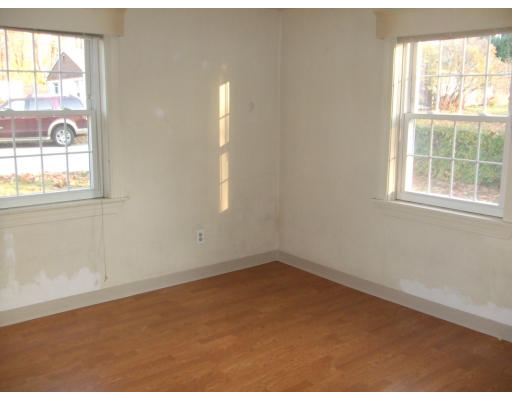 25 Warren Road Auburn, MA 01501 - Photo 10 of 23 Gallery Image 10