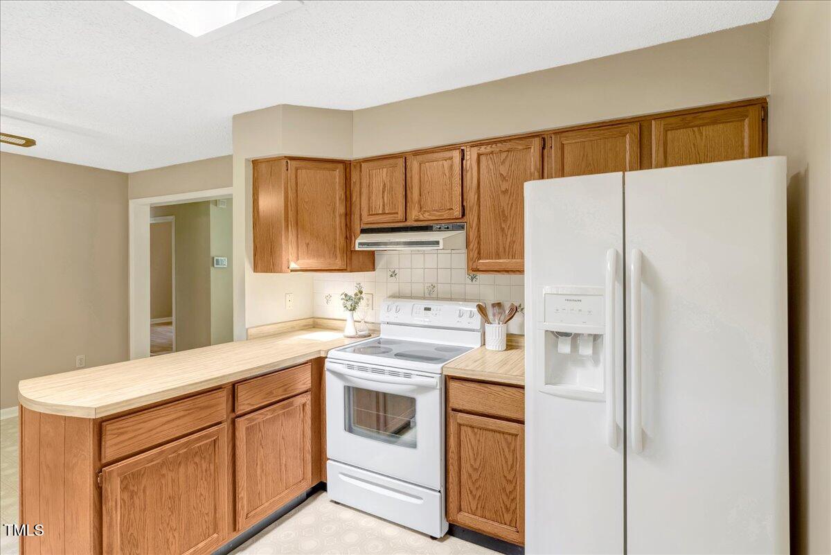 811 Avalon Road Durham, NC 27704 - Photo 8 of 31 34-DSC03314