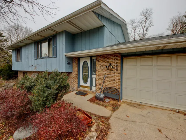 $224,000 | 5939 West Van Gogh Trail, La Porte, IN 46350