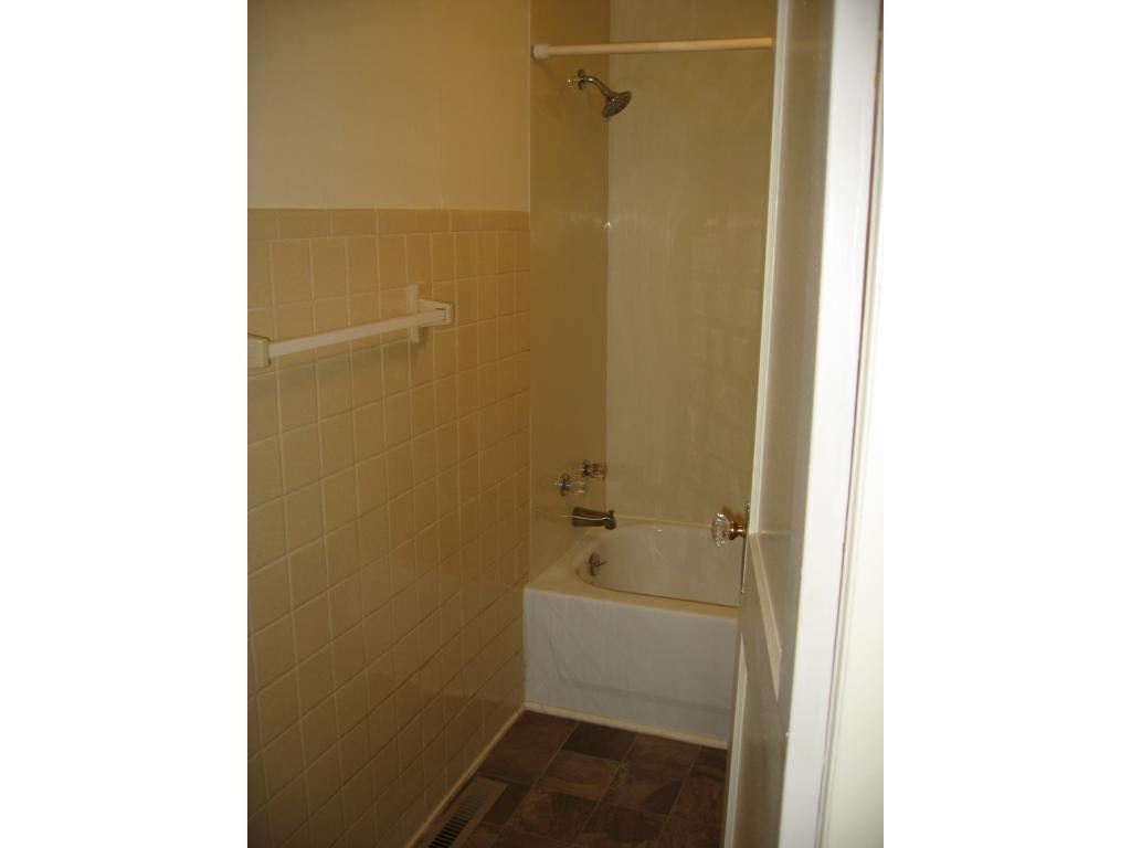 246 Sinking Springs Road Bristol, TN 37620 - Photo 12 of 32 Photo 12