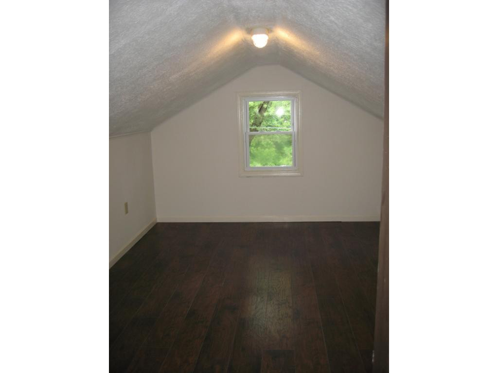 246 Sinking Springs Road Bristol, TN 37620 - Photo 17 of 32 Photo 17