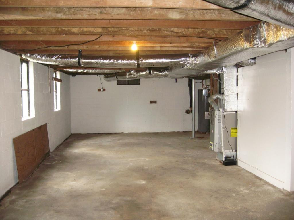246 Sinking Springs Road Bristol, TN 37620 - Photo 22 of 32 Photo 22