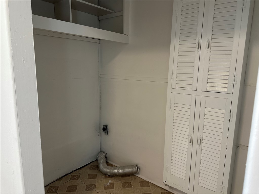 317 Redwood Drive Mathis, TX 78368 - Photo 14 of 26 a bathroom with a shower