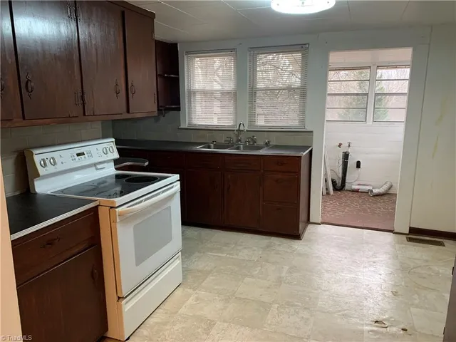 $100,000 | 1232 2nd Street, Eden, NC 27288