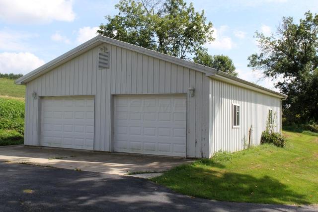 15830 Deakins Road Mount Vernon, OH 43050 - Photo 3 of 8