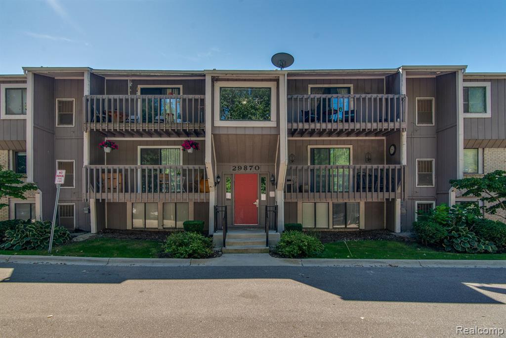 29870 West 12 Mile Road, Unit 704 Farmington, MI 48334 - Photo 1 of 16
