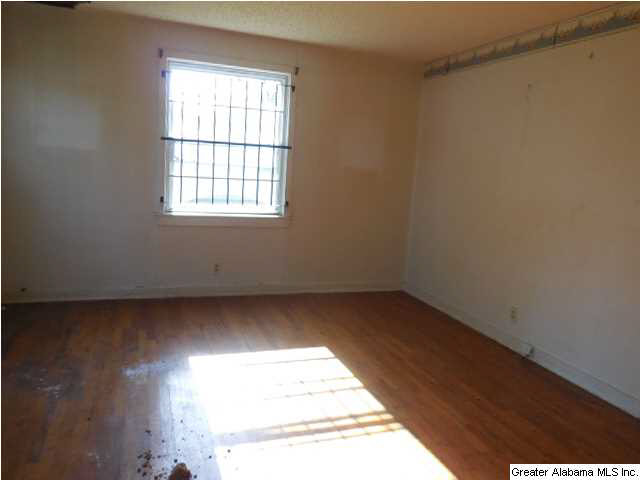 1876 Princeton Court Southwest Birmingham, AL 35211 - Photo 6 of 16