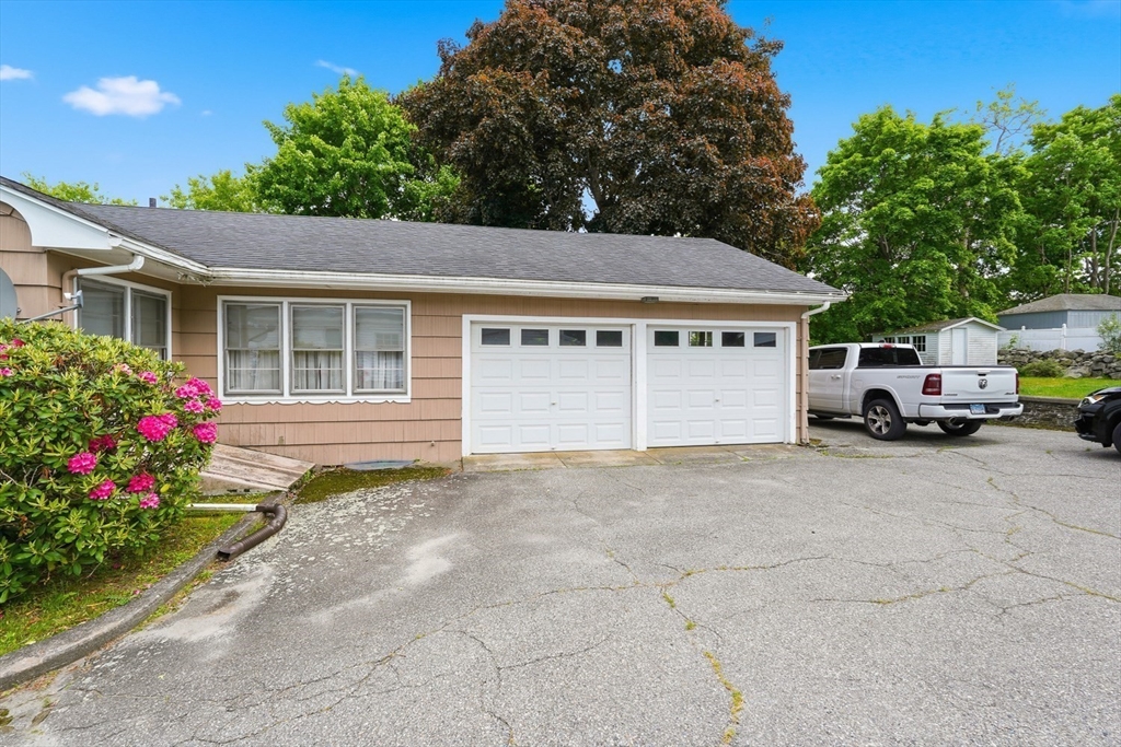 5-7 Slater Street Webster, MA 01570 - Photo 27 of 42