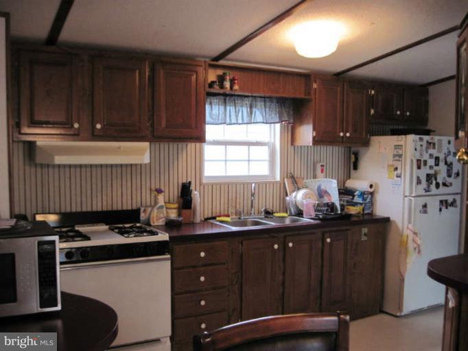 7810 Clark Road, Unit C17 Jessup, MD 20794 - Photo 10 of 27 Kitchen