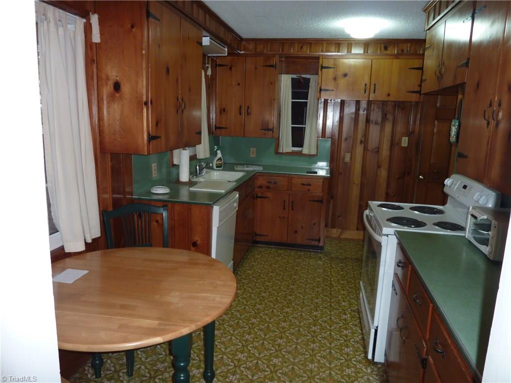 317 Model Farm Road High Point, NC 27263 - Photo 4 of 10 Gallery Image 4