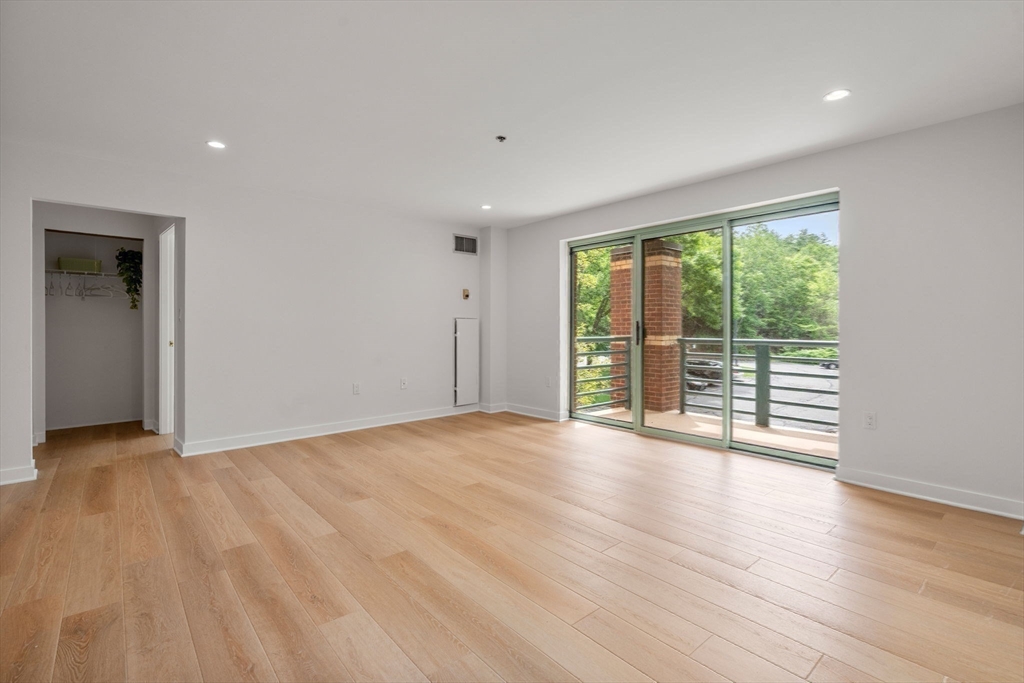 273 Cambridge Road, Unit 205 Woburn, MA 01801 - Photo 5 of 31