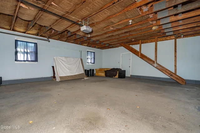 $309,900 | 113 Diane Lane, Troy, NY 12182