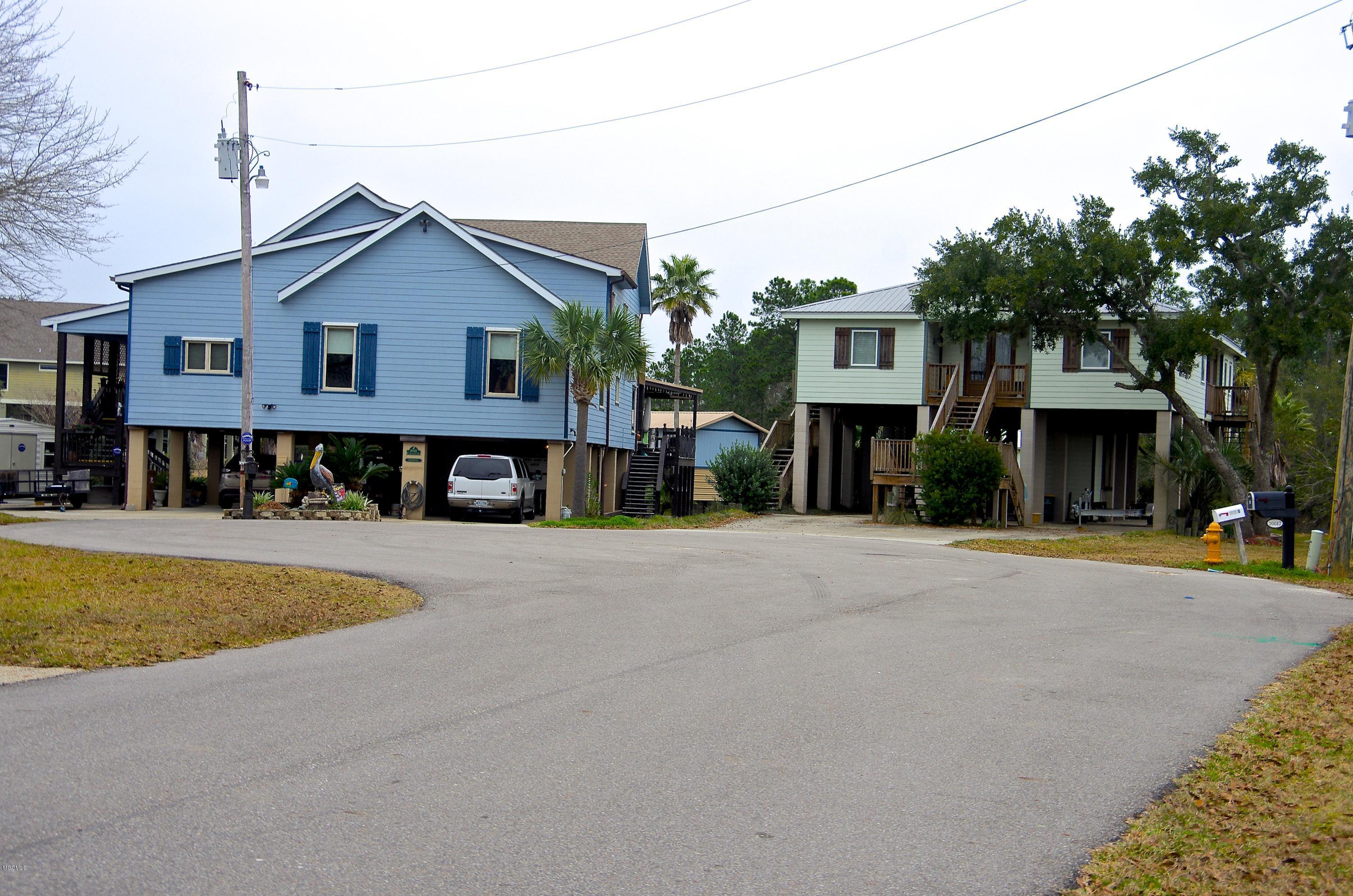 10049 East Shorecrest Road Biloxi, MS 39532 - Photo 31 of 32 Meet the Neighbors