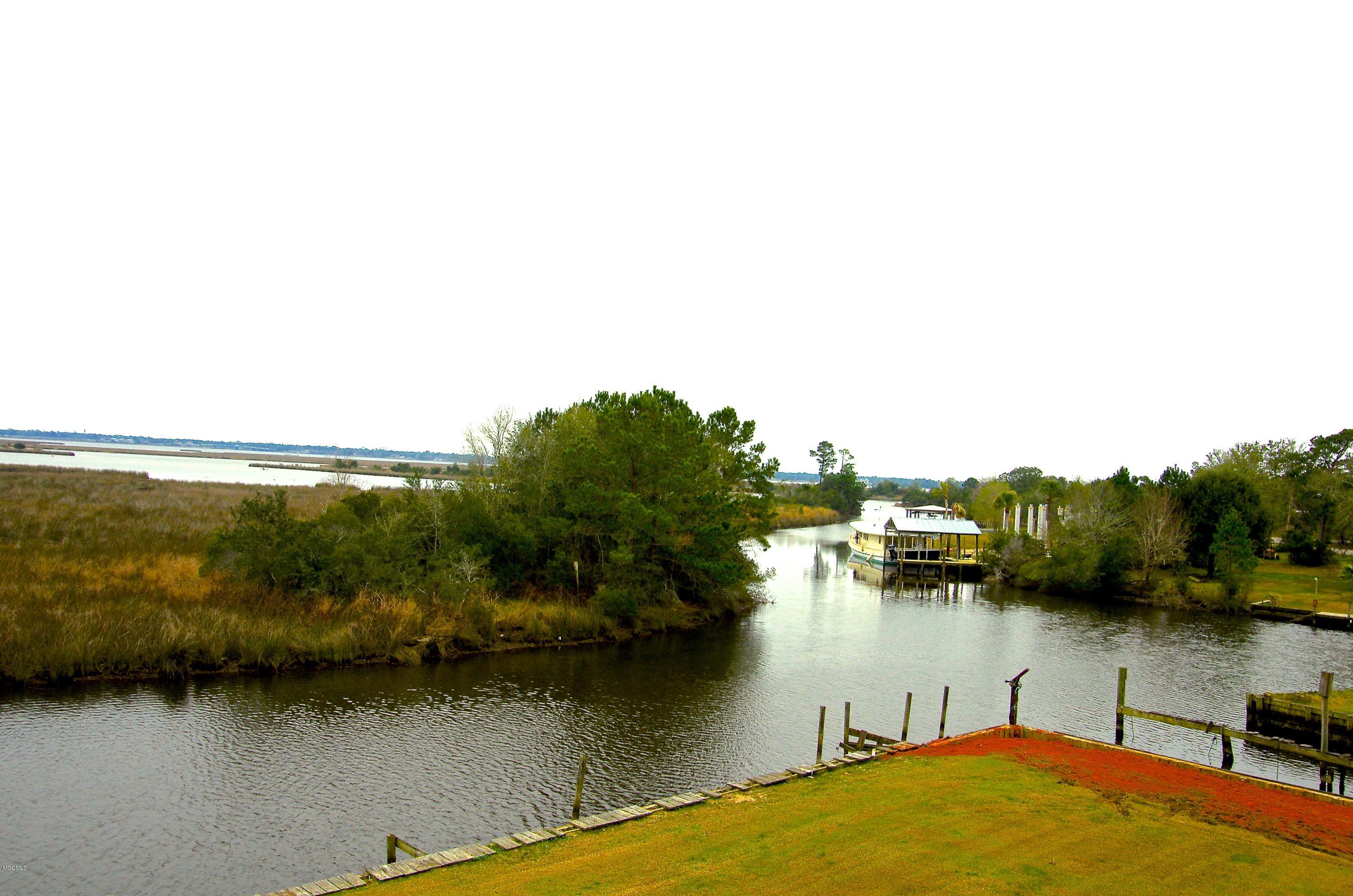 10049 East Shorecrest Road Biloxi, MS 39532 - Photo 5 of 32 Beautiful View