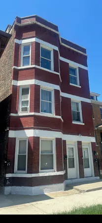 $1,200 | 8356 South Mackinaw Avenue, Unit 3B, Chicago, IL 60617