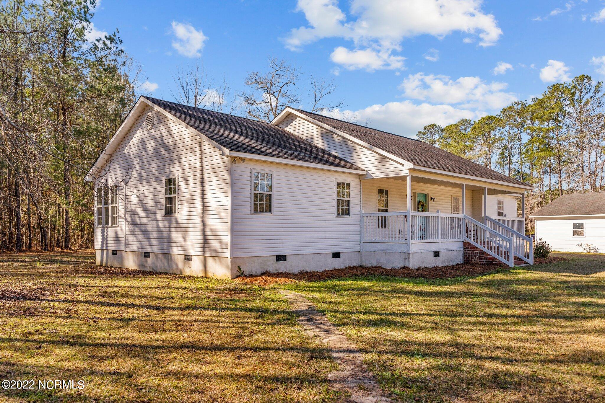 603 Calabash Road Northwest Calabash, NC 28467 - Photo 4 of 52 4-web-or-mls-DSC09576