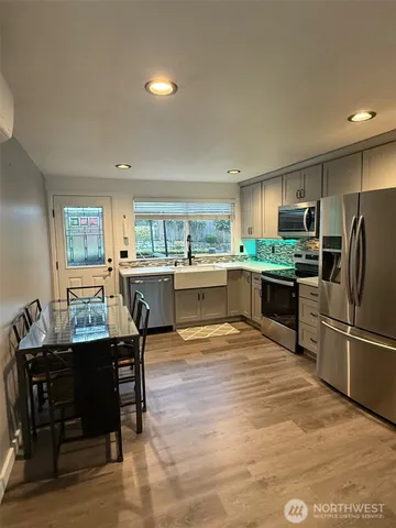 $3,950 | 932 22nd Avenue South, Seattle, WA 98144