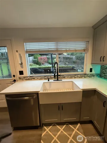 $3,950 | 932 22nd Avenue South, Seattle, WA 98144