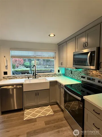 $3,950 | 932 22nd Avenue South, Seattle, WA 98144