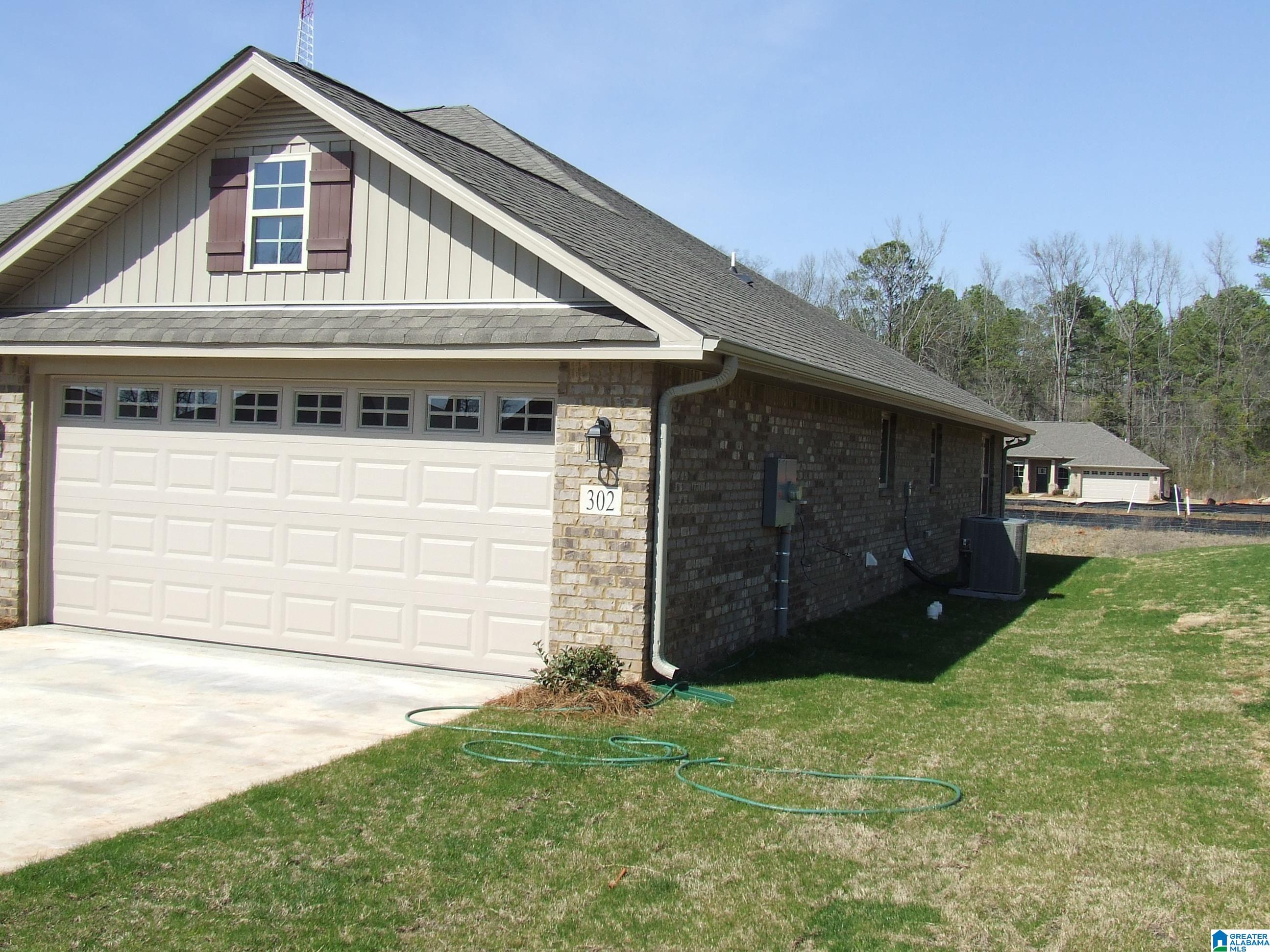 401 Harless Lane Alabaster, AL 35007 - Photo 3 of 39